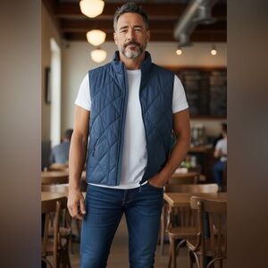 J. Crew Men's Quilted Walker Vest Size Medium NWT